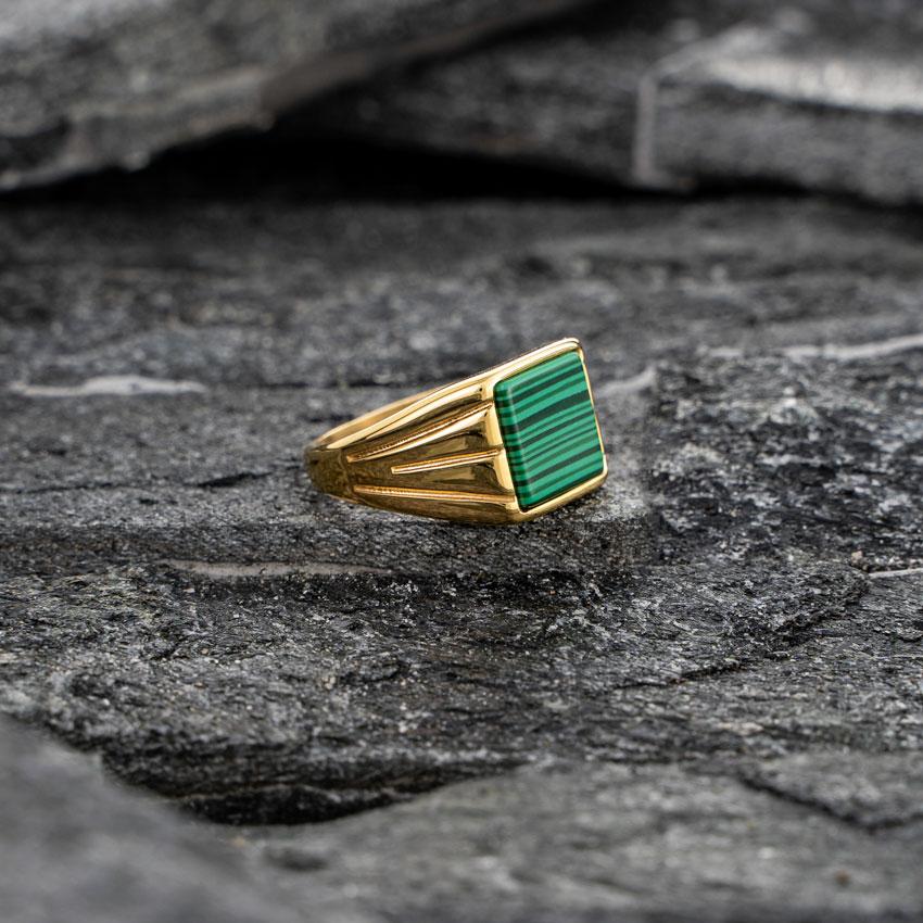 Our Vintage Signet Ring in Green & Gold Stone has been crafted to be worn on a day-to-day basis or even as a classy finishing piece.