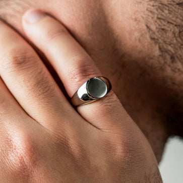 Silver Men's Signet Ring – RoseGold & Black Pty Ltd