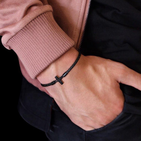 Men's Bar Bracelet in Leather - Our Men's Minimal Bar Bracelet has been Crafted Using the Finest Woven Leather to Create the Highest Quality Bar Bracelet. An Essential Piece for Every Wardrobe.