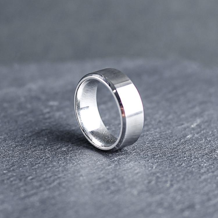 Minimal Ring in Brushed Silver